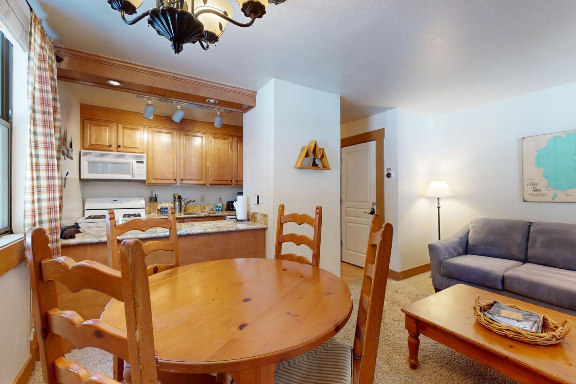 Aspen Grove Hideaway Hotel Truckee Exterior photo