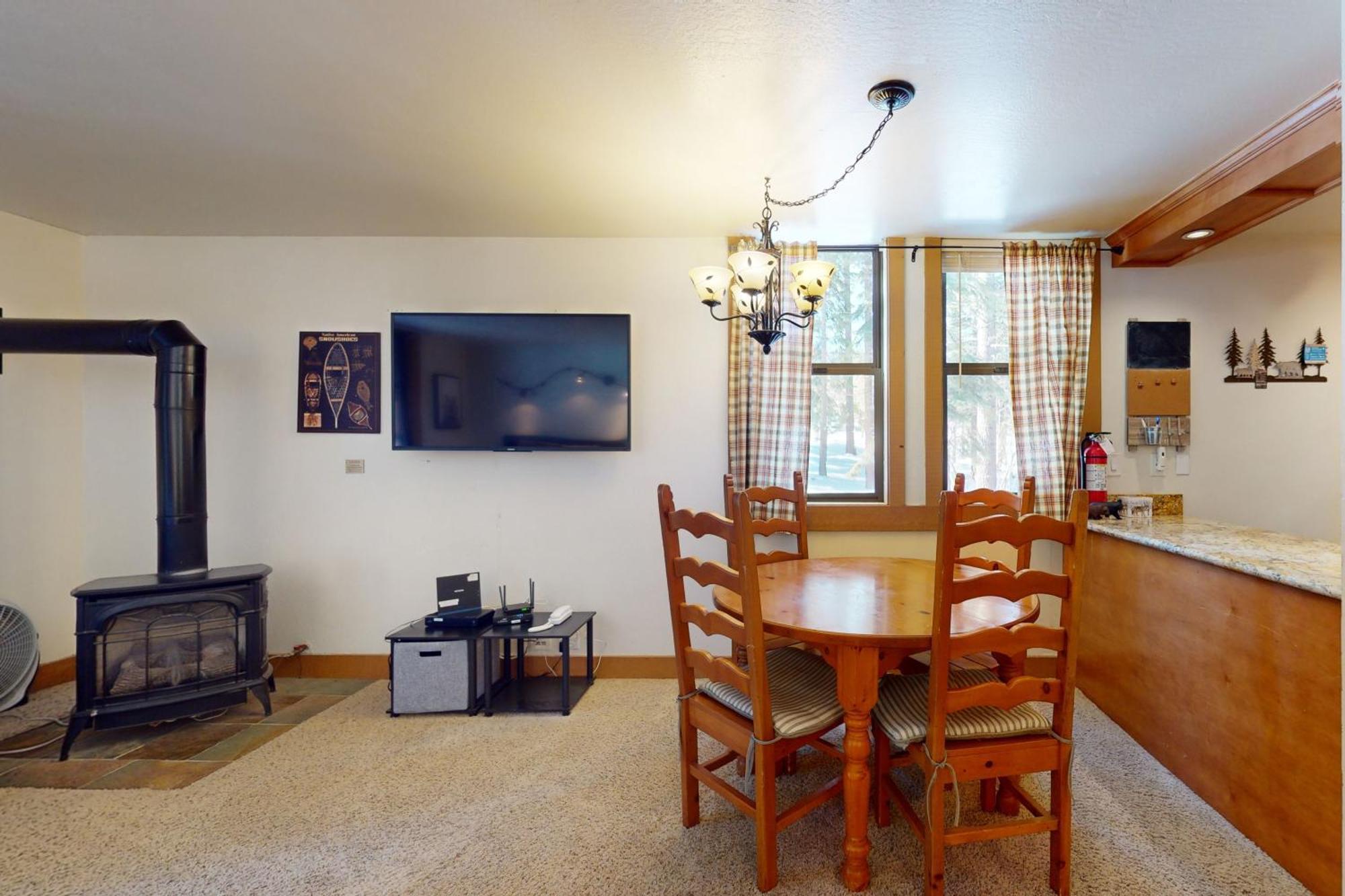 Aspen Grove Hideaway Hotel Truckee Exterior photo